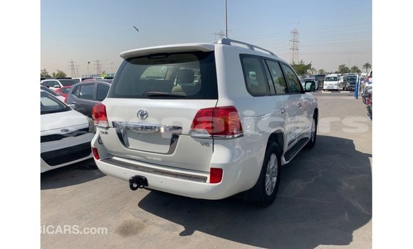 Buy Import Toyota Land Cruiser White Car in Import - Dubai in Bagmati Buy Import Toyota Land Cruiser White Car in Import - Dubai in Bagmati