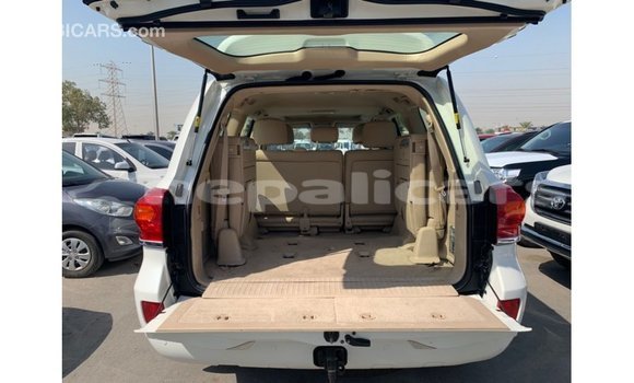 Buy Import Toyota Land Cruiser White Car in Import - Dubai in Bagmati Buy Import Toyota Land Cruiser White Car in Import - Dubai in Bagmati