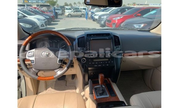 Buy Import Toyota Land Cruiser White Car in Import - Dubai in Bagmati Buy Import Toyota Land Cruiser White Car in Import - Dubai in Bagmati