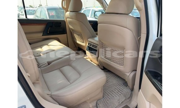Buy Import Toyota Land Cruiser White Car in Import - Dubai in Bagmati Buy Import Toyota Land Cruiser White Car in Import - Dubai in Bagmati