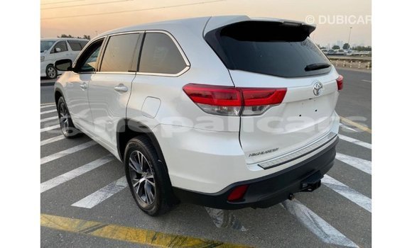 Buy Import Toyota Highlander White Car in Import - Dubai in Bagmati Buy Import Toyota Highlander White Car in Import - Dubai in Bagmati
