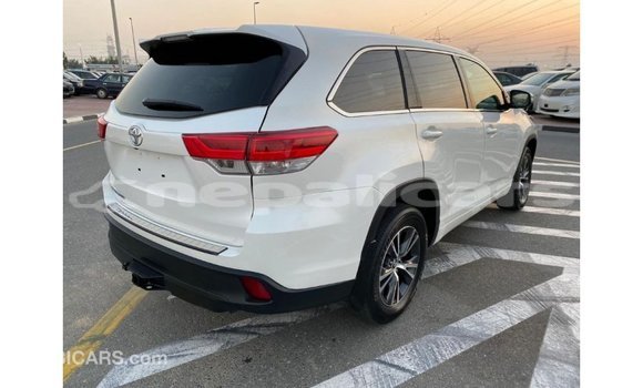 Buy Import Toyota Highlander White Car in Import - Dubai in Bagmati Buy Import Toyota Highlander White Car in Import - Dubai in Bagmati