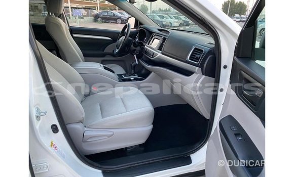 Buy Import Toyota Highlander White Car in Import - Dubai in Bagmati Buy Import Toyota Highlander White Car in Import - Dubai in Bagmati