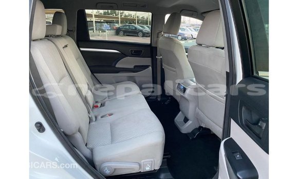 Buy Import Toyota Highlander White Car in Import - Dubai in Bagmati Buy Import Toyota Highlander White Car in Import - Dubai in Bagmati