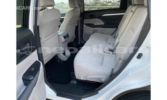 Buy Import Toyota Highlander White Car in Import - Dubai in Bagmati Buy Import Toyota Highlander White Car in Import - Dubai in Bagmati