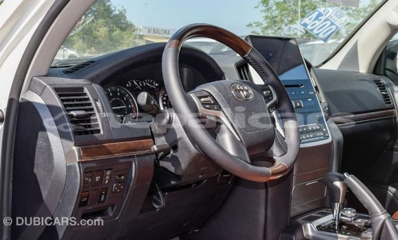 Buy Import Toyota Land Cruiser White Car in Import - Dubai in Bagmati Buy Import Toyota Land Cruiser White Car in Import - Dubai in Bagmati