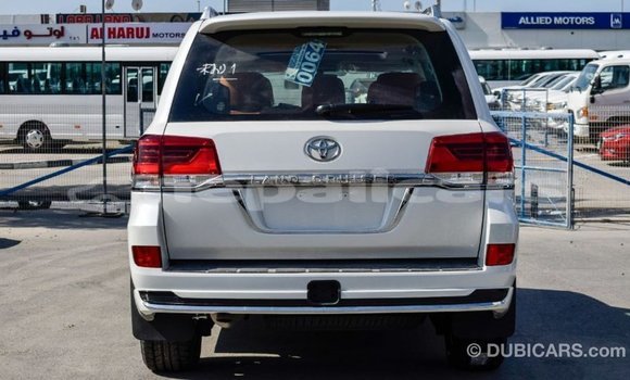 Buy Import Toyota Land Cruiser White Car in Import - Dubai in Bagmati Buy Import Toyota Land Cruiser White Car in Import - Dubai in Bagmati