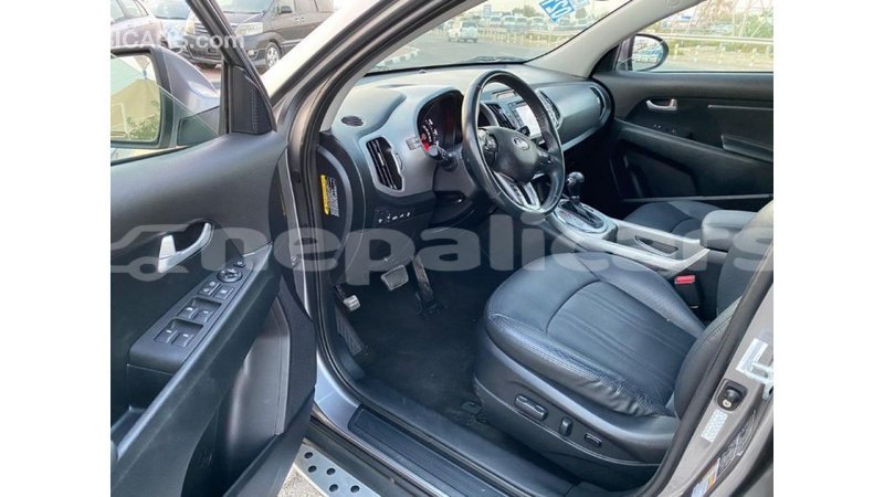 Big with watermark kia sportage bagmati import dubai 2133