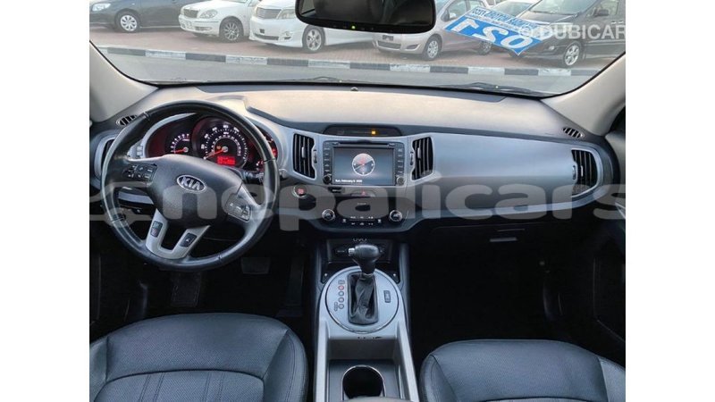 Big with watermark kia sportage bagmati import dubai 2133