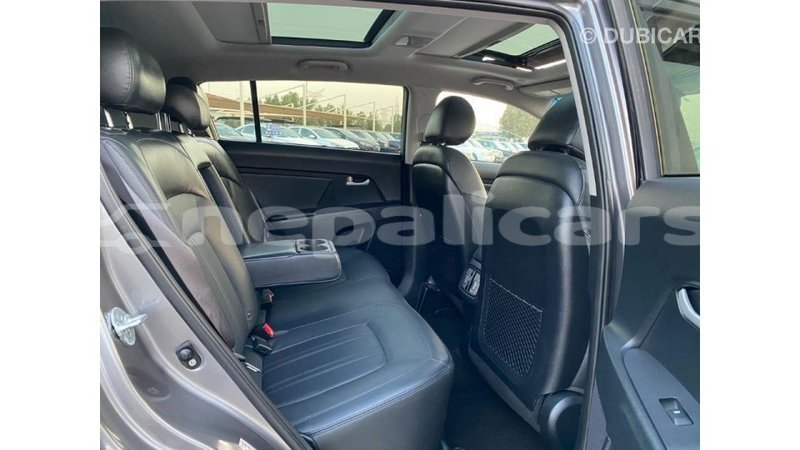 Big with watermark kia sportage bagmati import dubai 2133