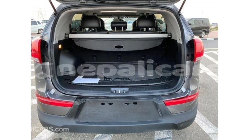 Big with watermark kia sportage bagmati import dubai 2133