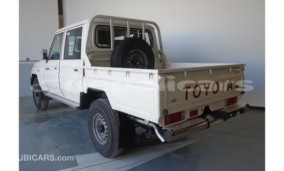 Buy Import Toyota Land Cruiser White Car in Import - Dubai in Bagmati Buy Import Toyota Land Cruiser White Car in Import - Dubai in Bagmati