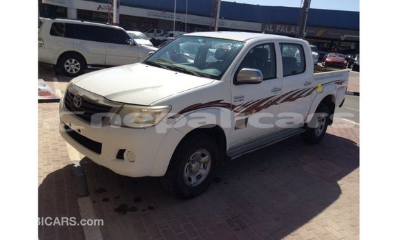 Buy Import Toyota Hilux White Car in Import - Dubai in Bagmati Buy Import Toyota Hilux White Car in Import - Dubai in Bagmati