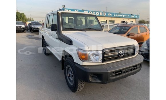 Buy Import Toyota Land Cruiser White Car in Import - Dubai in Bagmati Buy Import Toyota Land Cruiser White Car in Import - Dubai in Bagmati