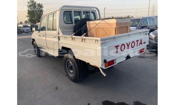 Buy Import Toyota Land Cruiser White Car in Import - Dubai in Bagmati Buy Import Toyota Land Cruiser White Car in Import - Dubai in Bagmati