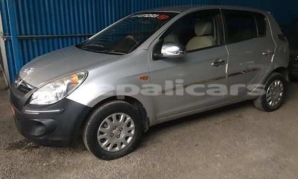 Buy Used Hyundai i20 Silver Car in Kathmandu in Bagmati