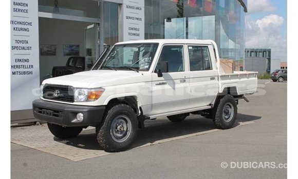 Buy Import Toyota Land Cruiser White Car in Import - Dubai in Bagmati Buy Import Toyota Land Cruiser White Car in Import - Dubai in Bagmati