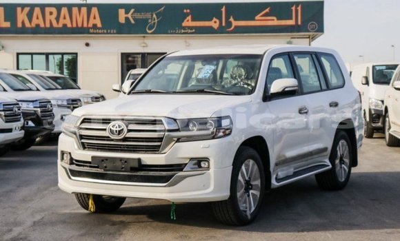 Buy Import Toyota Land Cruiser White Car in Import - Dubai in Bagmati Buy Import Toyota Land Cruiser White Car in Import - Dubai in Bagmati