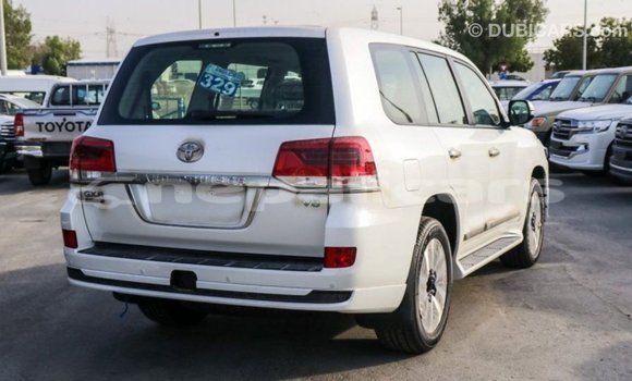 Buy Import Toyota Land Cruiser White Car in Import - Dubai in Bagmati Buy Import Toyota Land Cruiser White Car in Import - Dubai in Bagmati