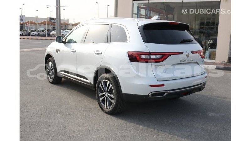 Big with watermark renault 4 bagmati import dubai 2230