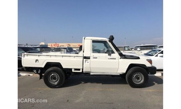 Buy Import Toyota Land Cruiser White Car in Import - Dubai in Bagmati Buy Import Toyota Land Cruiser White Car in Import - Dubai in Bagmati