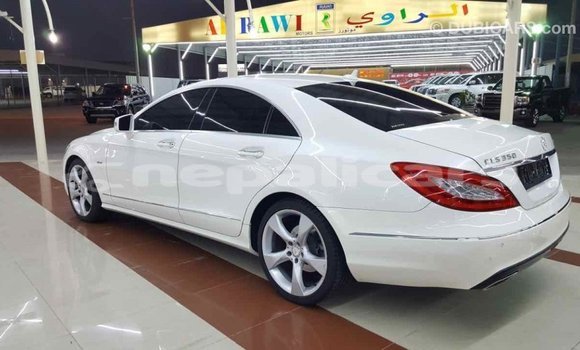 Buy Import Mercedes‒Benz 190 (W201) White Car in Import - Dubai in Bagmati Buy Import Mercedes‒Benz 190 (W201) White Car in Import - Dubai in Bagmati