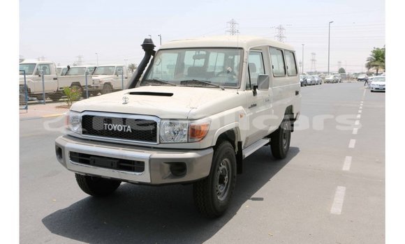 Buy Import Toyota Land Cruiser White Car in Import - Dubai in Bagmati Buy Import Toyota Land Cruiser White Car in Import - Dubai in Bagmati