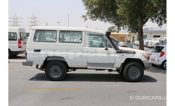 Buy Import Toyota Land Cruiser White Car in Import - Dubai in Bagmati Buy Import Toyota Land Cruiser White Car in Import - Dubai in Bagmati