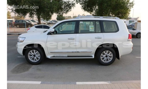 Buy Import Toyota Land Cruiser White Car in Import - Dubai in Bagmati Buy Import Toyota Land Cruiser White Car in Import - Dubai in Bagmati
