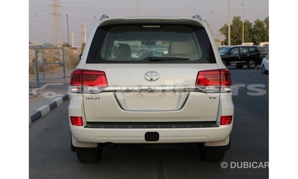 Buy Import Toyota Land Cruiser White Car in Import - Dubai in Bagmati Buy Import Toyota Land Cruiser White Car in Import - Dubai in Bagmati