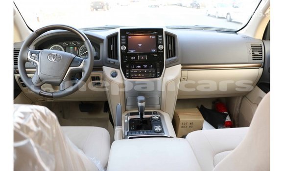 Buy Import Toyota Land Cruiser White Car in Import - Dubai in Bagmati Buy Import Toyota Land Cruiser White Car in Import - Dubai in Bagmati