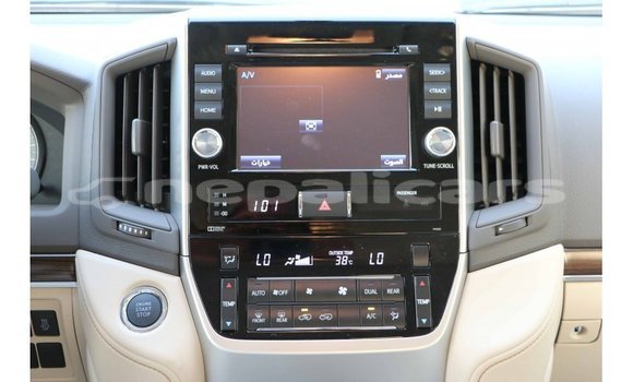 Buy Import Toyota Land Cruiser White Car in Import - Dubai in Bagmati Buy Import Toyota Land Cruiser White Car in Import - Dubai in Bagmati