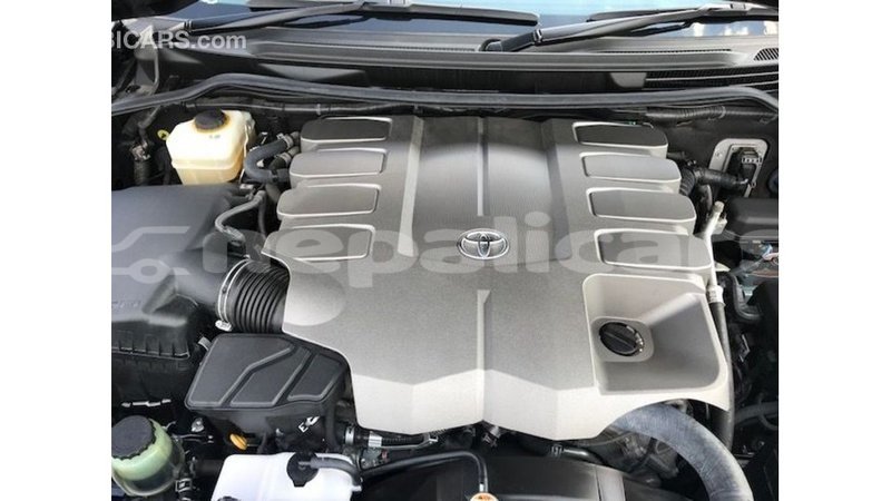 Big with watermark toyota land cruiser bagmati import dubai 2276