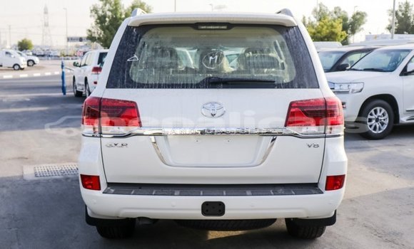 Buy Import Toyota Land Cruiser White Car in Import - Dubai in Bagmati Buy Import Toyota Land Cruiser White Car in Import - Dubai in Bagmati