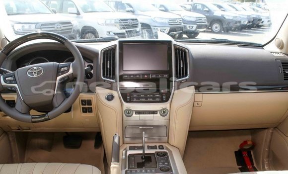 Buy Import Toyota Land Cruiser White Car in Import - Dubai in Bagmati Buy Import Toyota Land Cruiser White Car in Import - Dubai in Bagmati