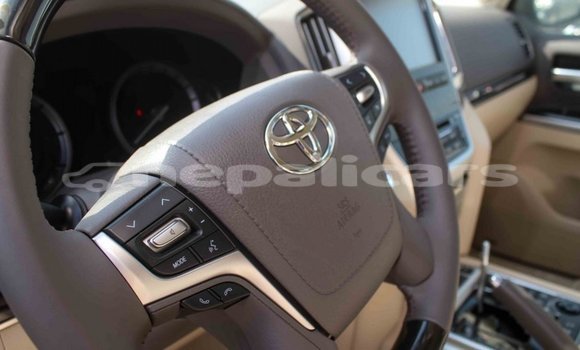 Buy Import Toyota Land Cruiser White Car in Import - Dubai in Bagmati Buy Import Toyota Land Cruiser White Car in Import - Dubai in Bagmati