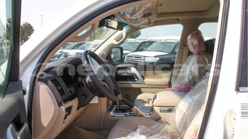 Big with watermark toyota land cruiser bagmati import dubai 2285