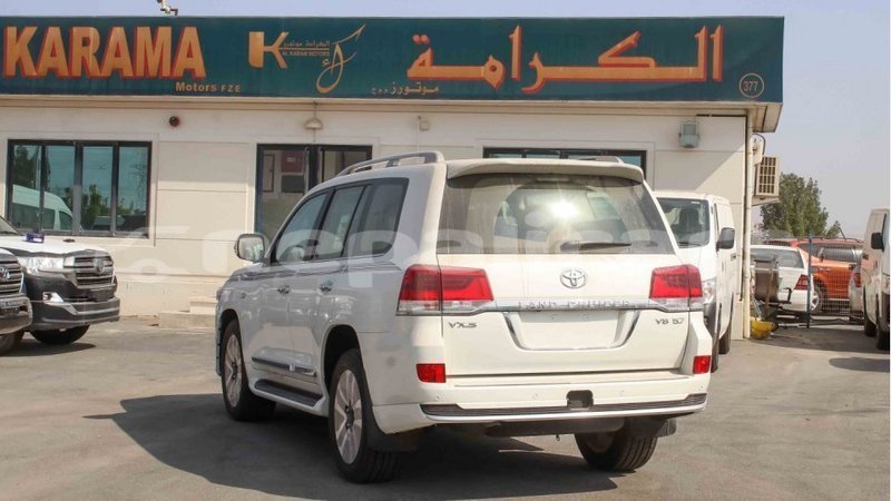 Big with watermark toyota land cruiser bagmati import dubai 2285