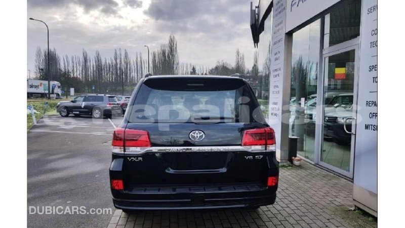 Big with watermark toyota land cruiser bagmati import dubai 2289