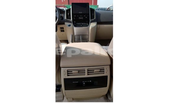 Buy Import Toyota Land Cruiser White Car in Import - Dubai in Bagmati Buy Import Toyota Land Cruiser White Car in Import - Dubai in Bagmati