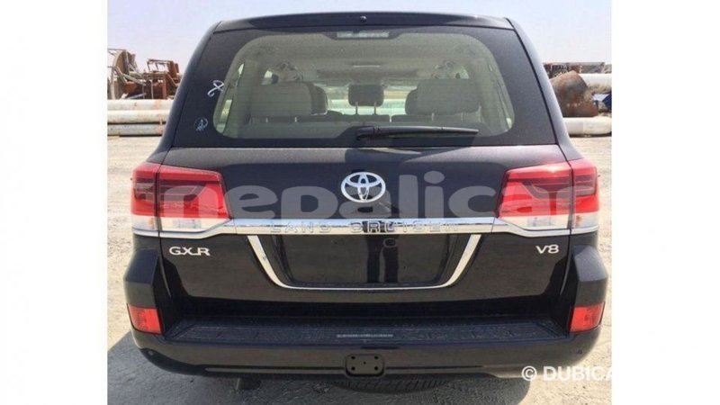 Big with watermark toyota land cruiser bagmati import dubai 2295