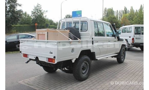Buy Import Toyota Land Cruiser White Car in Import - Dubai in Bagmati Buy Import Toyota Land Cruiser White Car in Import - Dubai in Bagmati