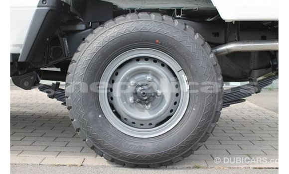 Buy Import Toyota Land Cruiser White Car in Import - Dubai in Bagmati Buy Import Toyota Land Cruiser White Car in Import - Dubai in Bagmati