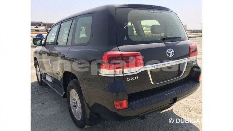 Big with watermark toyota land cruiser bagmati import dubai 2314