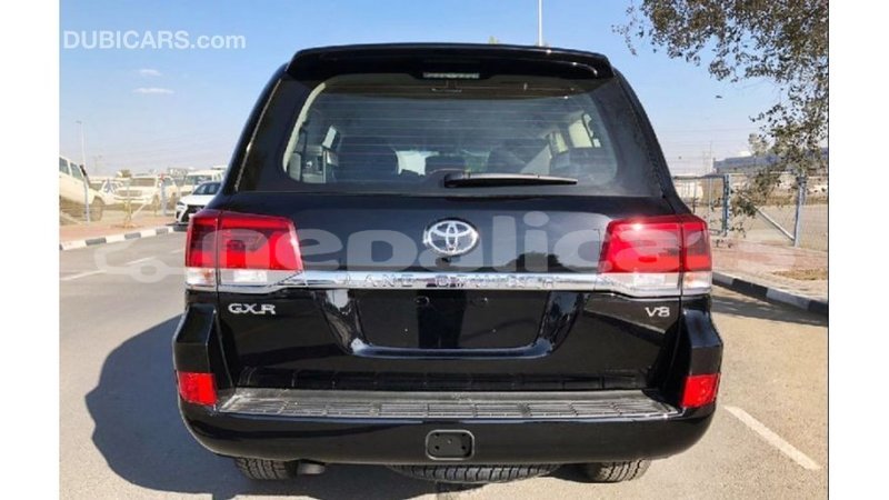 Big with watermark toyota land cruiser bagmati import dubai 2318