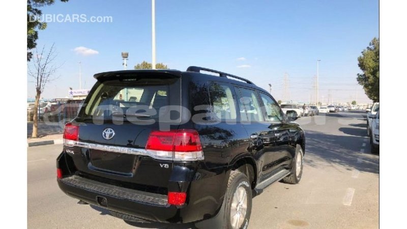 Big with watermark toyota land cruiser bagmati import dubai 2318