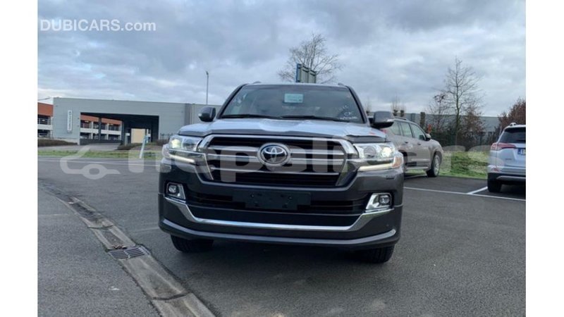 Big with watermark toyota land cruiser bagmati import dubai 2320