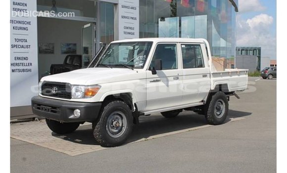 Buy Import Toyota Land Cruiser White Car in Import - Dubai in Bagmati Buy Import Toyota Land Cruiser White Car in Import - Dubai in Bagmati