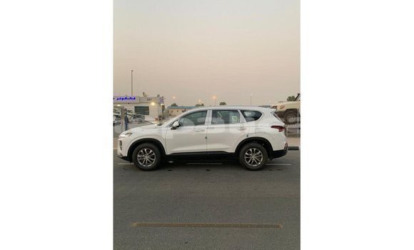 Buy Import Hyundai Santa Fe White Car in Import - Dubai in Bagmati Buy Import Hyundai Santa Fe White Car in Import - Dubai in Bagmati