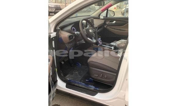 Buy Import Hyundai Santa Fe White Car in Import - Dubai in Bagmati Buy Import Hyundai Santa Fe White Car in Import - Dubai in Bagmati